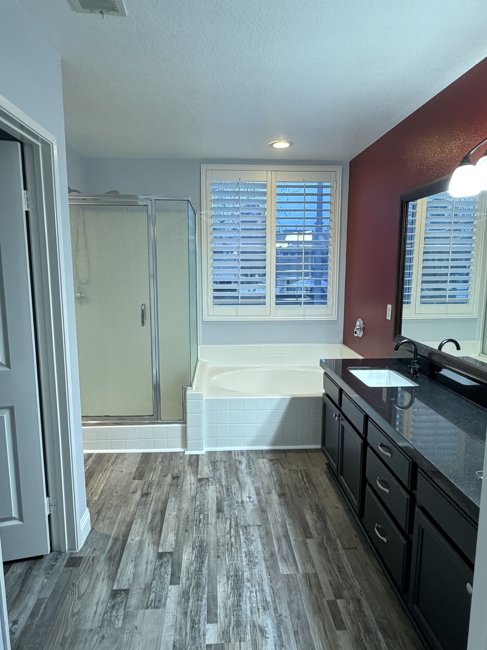 Master bath soaking tub
